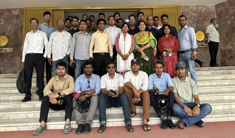 বাংলাদেশ ব্যাংকে সাংবাদিক প্রবেশে নিষেধাজ্ঞা