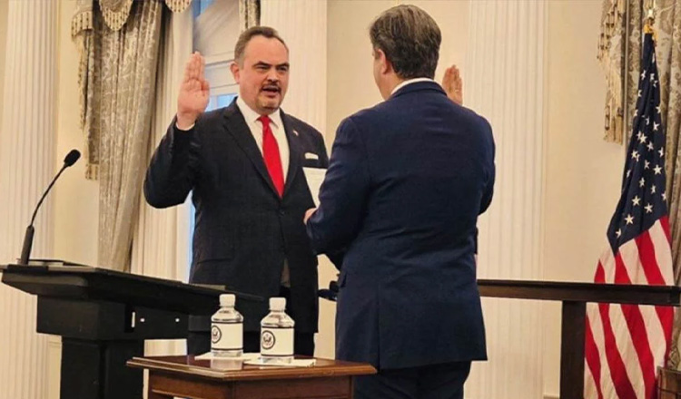 যুক্তরাষ্ট্রে বাংলাদেশের নতুন রাষ্ট্রদূতের শপথ অনুষ্ঠান